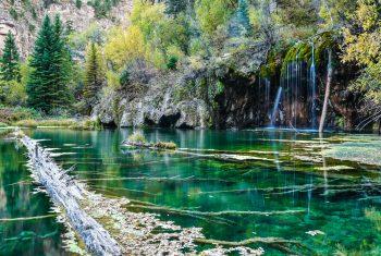 Sightseeing tours at Hanging Lakes